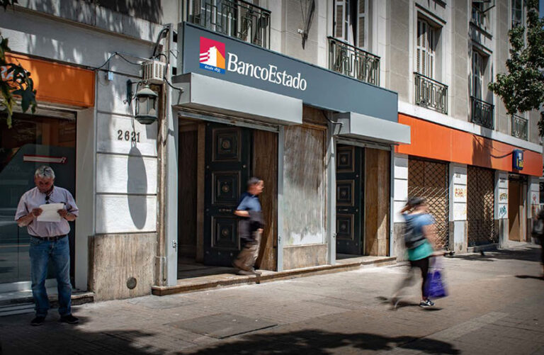 BancoEstado anuncia medidas de apoyo para afectados por incendios: incluye postergación de pagos