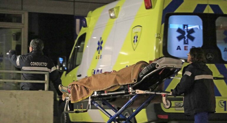 Adolescente en riesgo vital tras violenta pelea escolar en Los Álamos: permanece internado en el Hospital Regional
