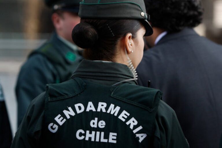 Advierten alza de 300% en renuncias de gendarmes por eventual traspaso a Ministerio de Seguridad