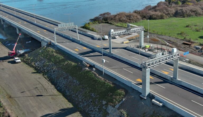 Puente Industrial: vecinos buscarán nueva orden de no innovar para frenar cobro