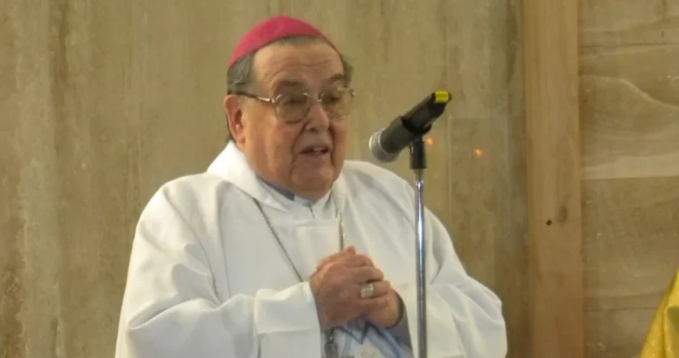 Fallece Monseñor Miguel Caviedes Medina, figura histórica de Los Ángeles