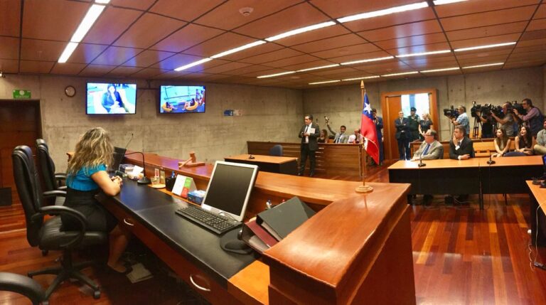 Los Ángeles: Corte de Apelaciones cambia prisión preventiva de abogada investigada por corrupción