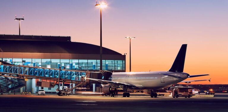 Proyectos aeroportuarios toman fuerza en regiones: evalúan nuevo terminal para Chillán