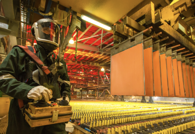 Cobre se mantendría en niveles históricos en 2026: fortalecería las finanzas de Chile