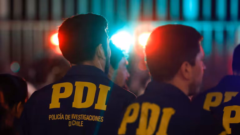 Ataque armado en Boca Sur deja a joven mujer en riesgo vital